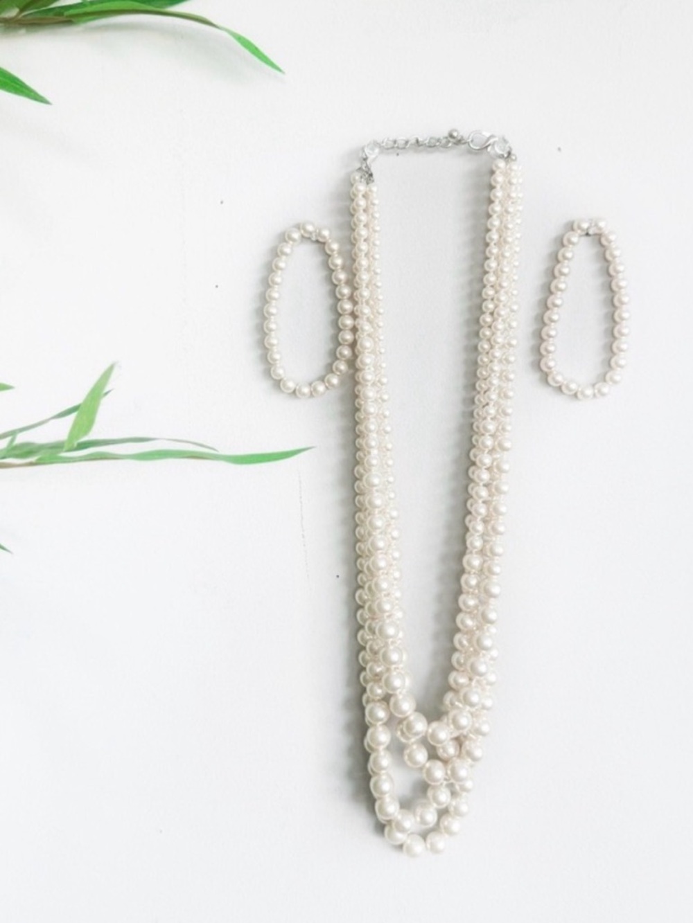 Versona Accessories Multi Strand Faux Pearl Necklace & Bracelets